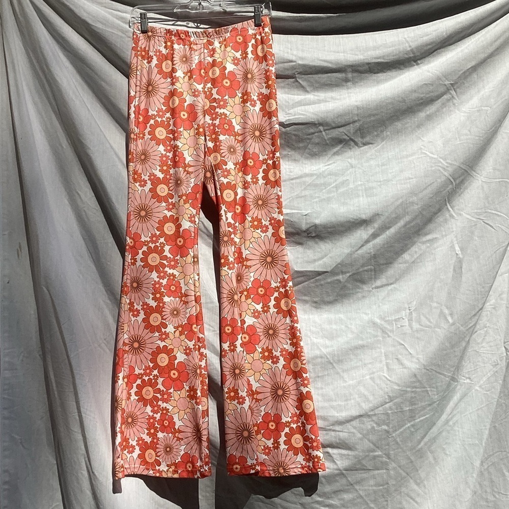 Unbranded red floral 1970s style bell bottom pants, size small